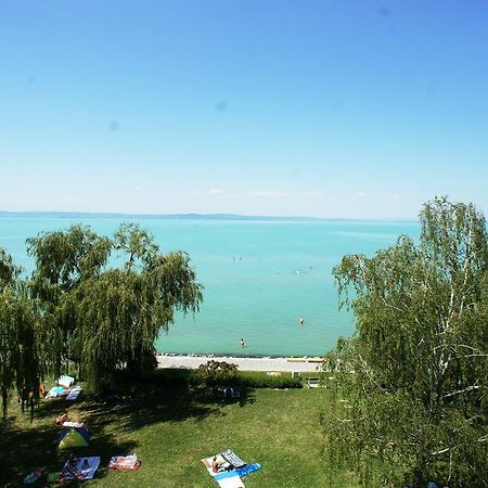 Panorama Beach Apartmanok Шиофок Экстерьер фото