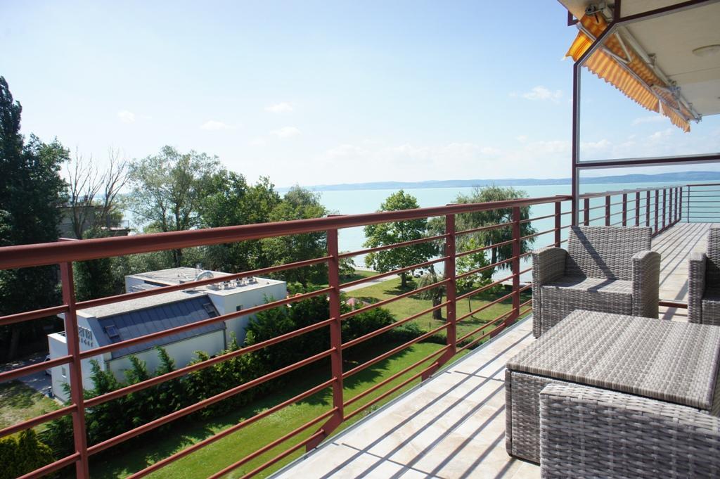 Panorama Beach Apartmanok Шиофок Экстерьер фото